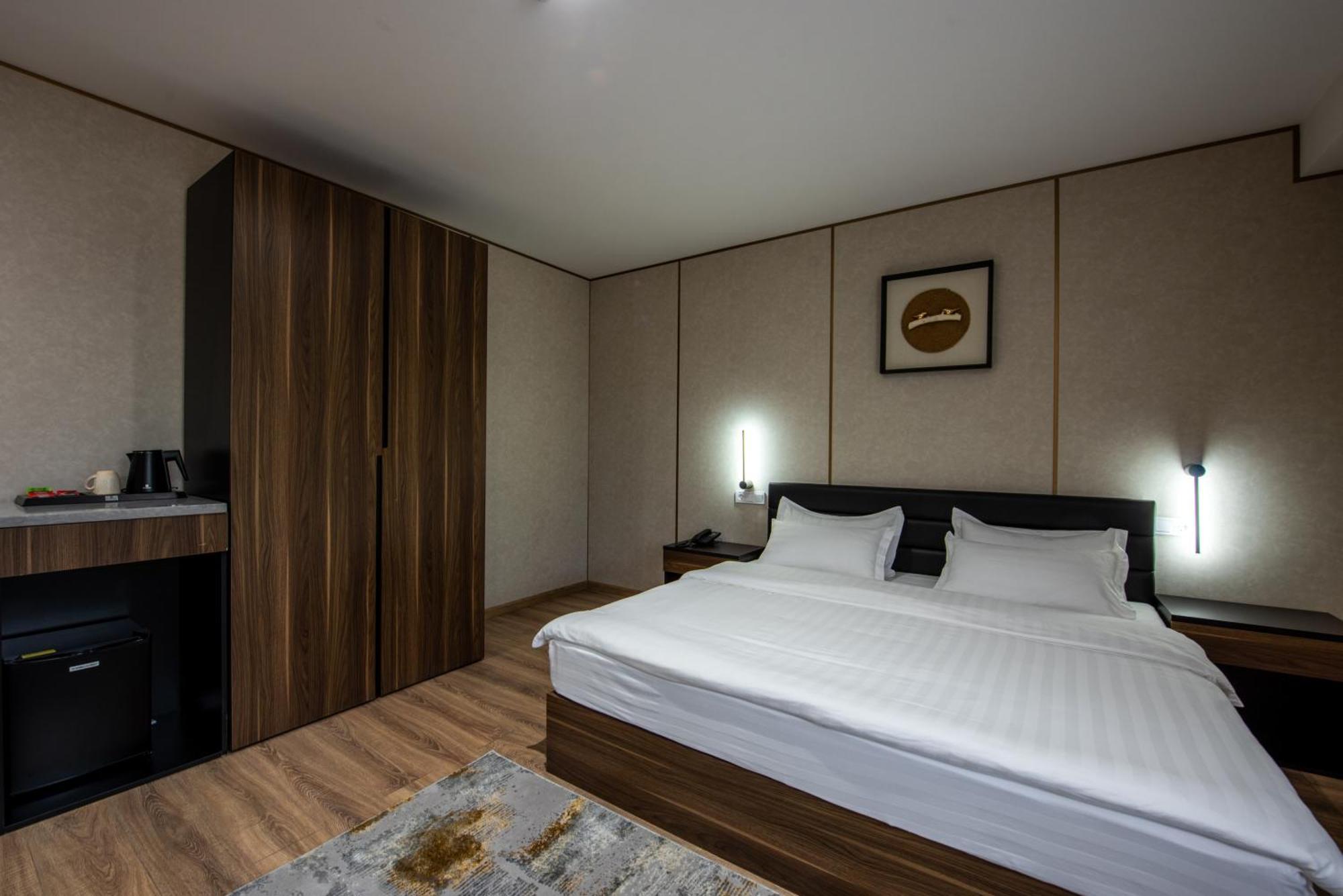 Silk Road Premium Hotel ทาชเคนต์ ภายนอก รูปภาพ