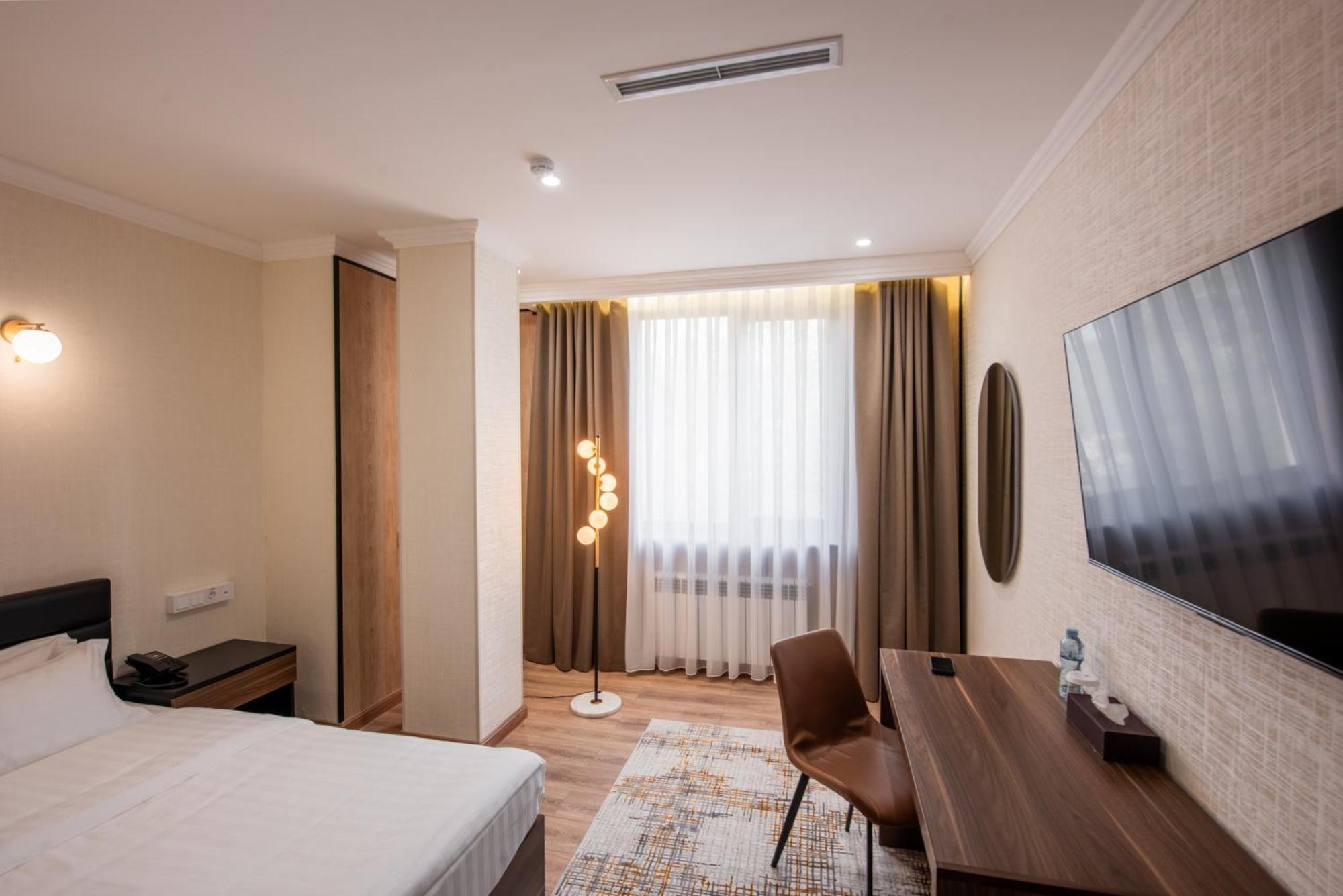 Silk Road Premium Hotel ทาชเคนต์ ภายนอก รูปภาพ